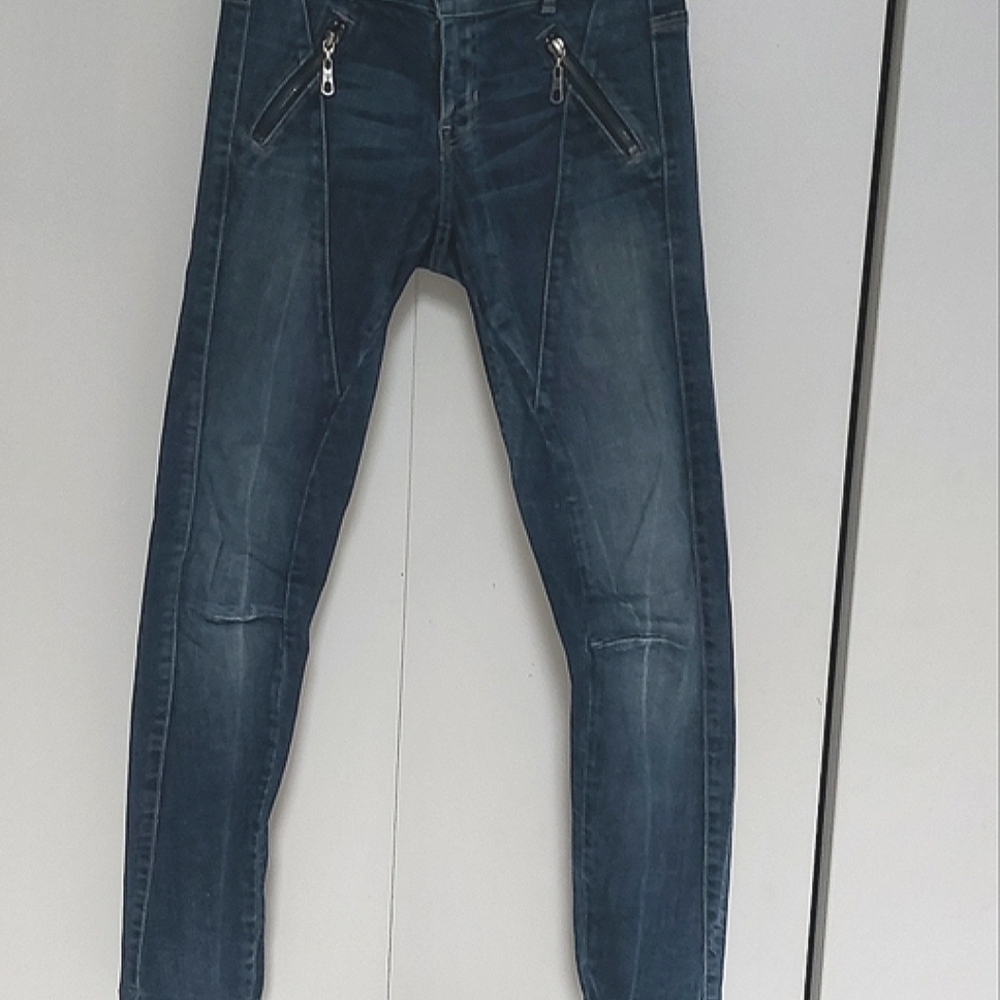 Guess Dark Blue Skinny Jeans with Zipper Details - Picture 6 of 8